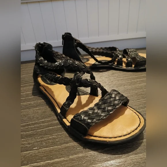 b.o.c. born concept sandals, black leather upper, women's size 9 - Picture 2 of 6